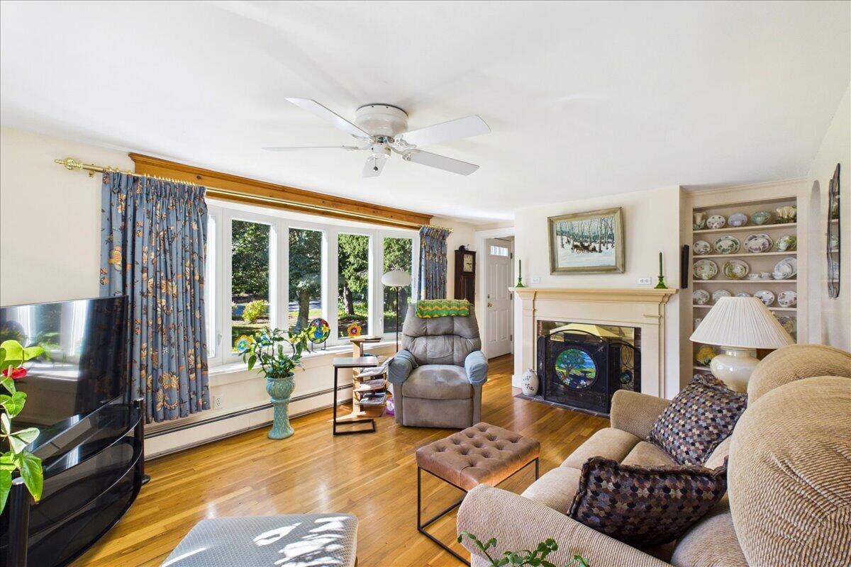 1876 Phinneys Lane Barnstable MA 02630