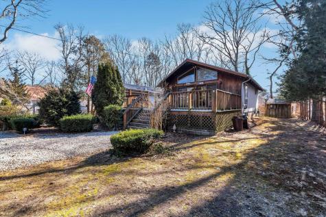 27 Suncrest Drive Falmouth MA 02536