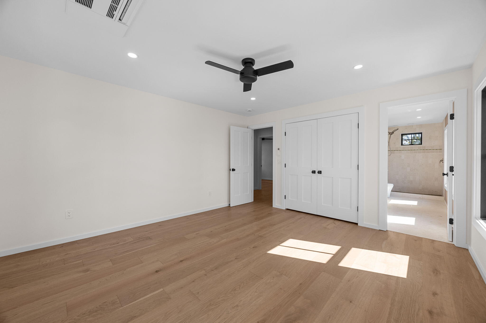 624 Commercial Street Provincetown MA 02657