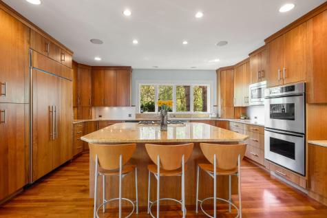 476 Baxters Neck Road Barnstable MA 02648