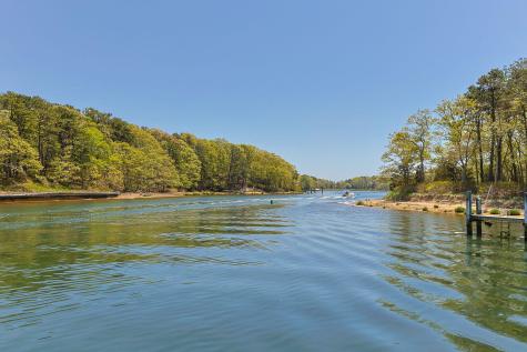 476 Baxters Neck Road Barnstable MA 02648