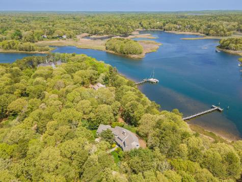 476 Baxters Neck Road Barnstable MA 02648