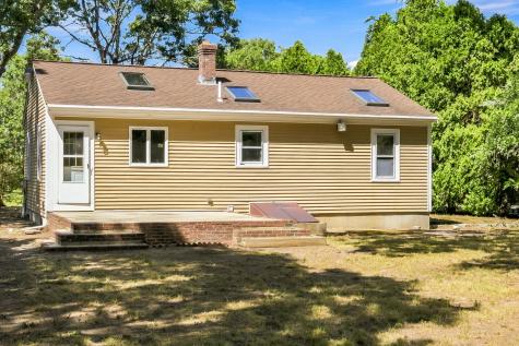 123 Elain Avenue Teaticket MA 02536
