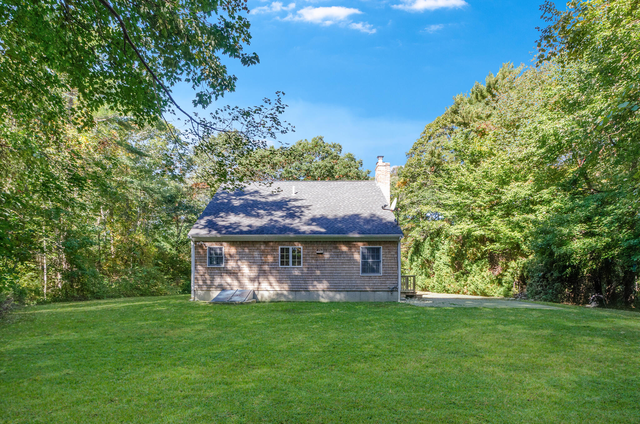 24 Foster Street Mattapoisett MA 02739