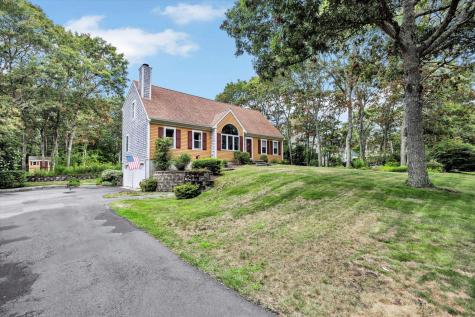 19 Drew Lane Mashpee MA 02649