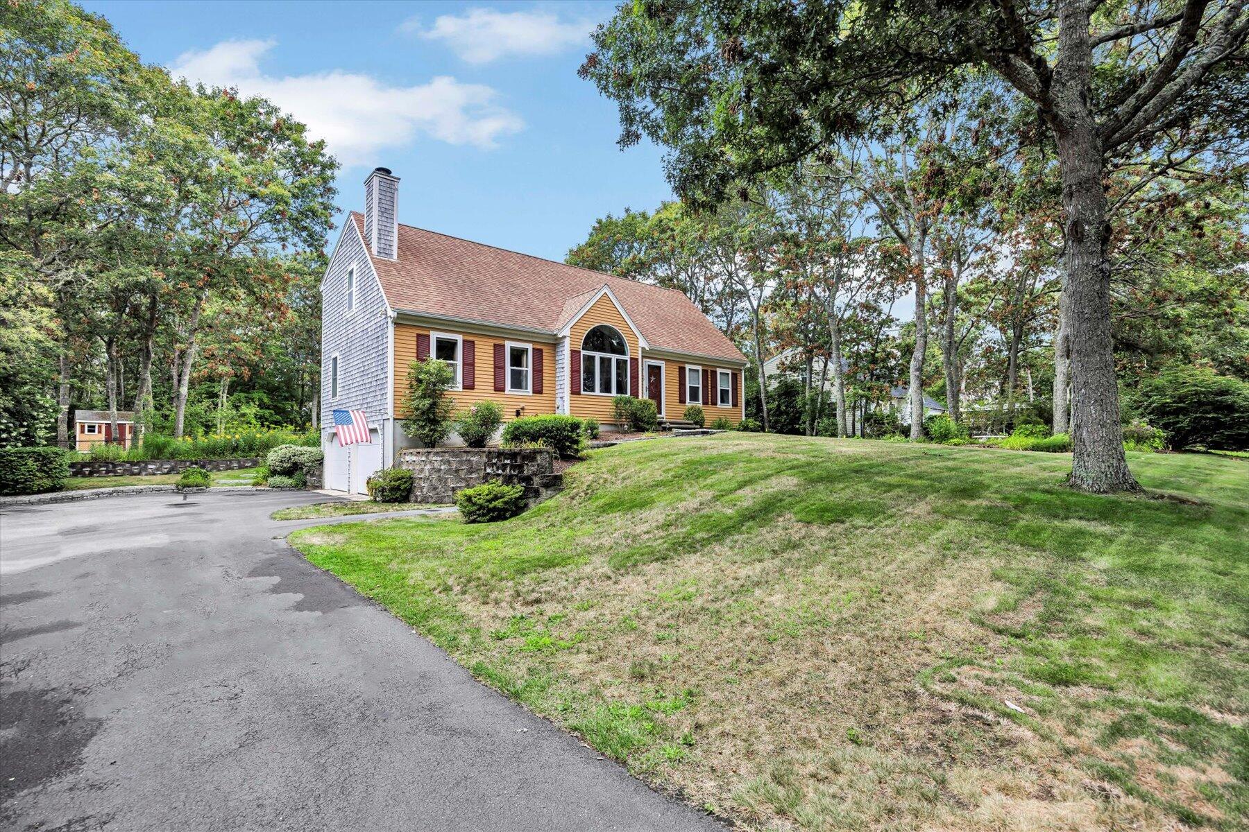 19 Drew Lane Mashpee MA 02649