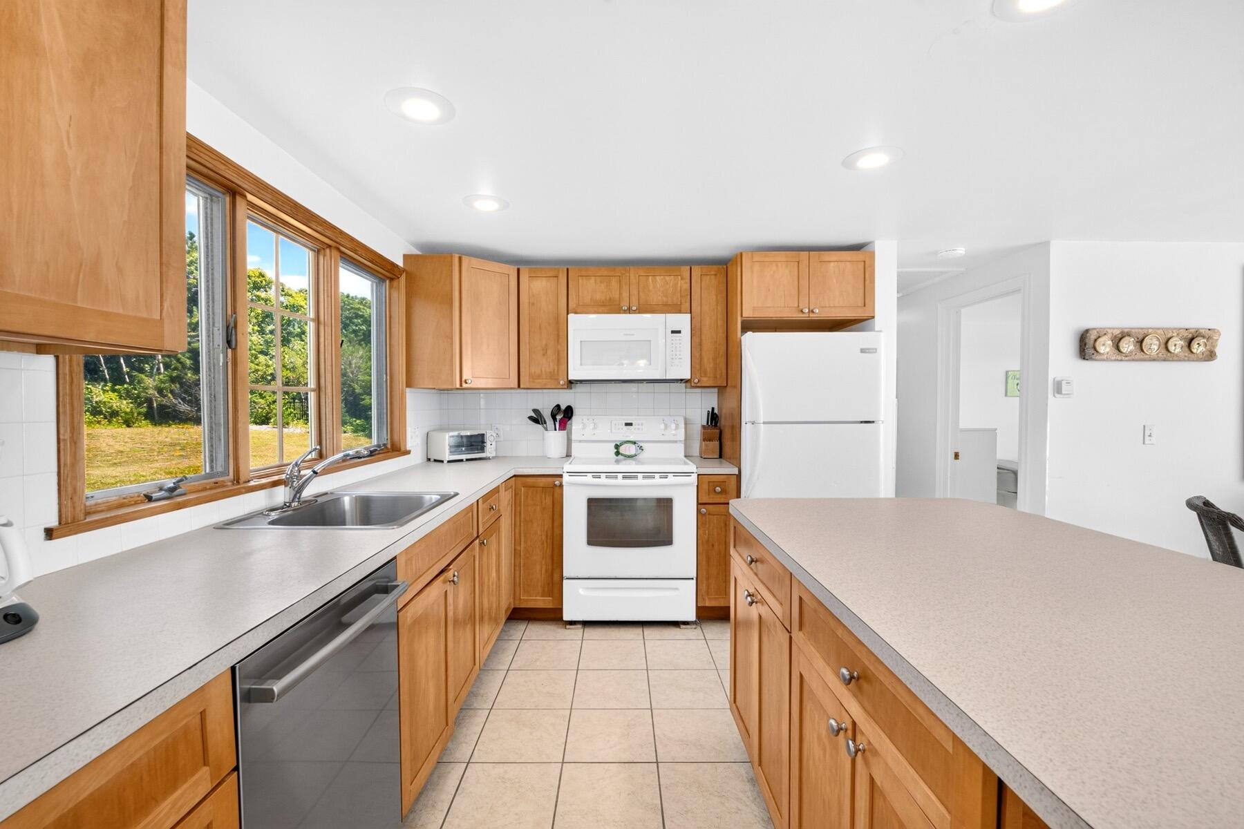 7 Gull Lane Cataumet MA 02534