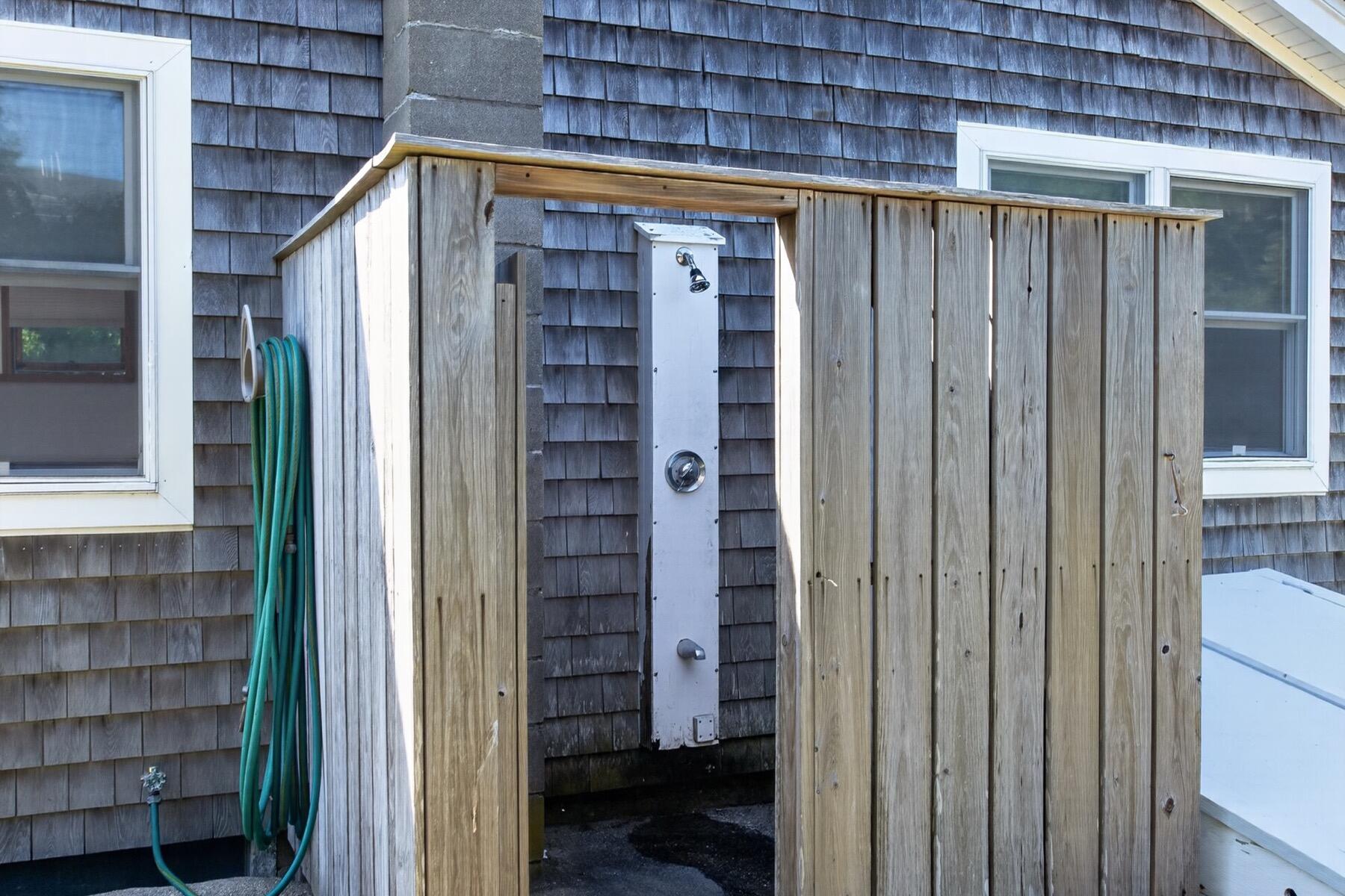 7 Gull Lane Cataumet MA 02534