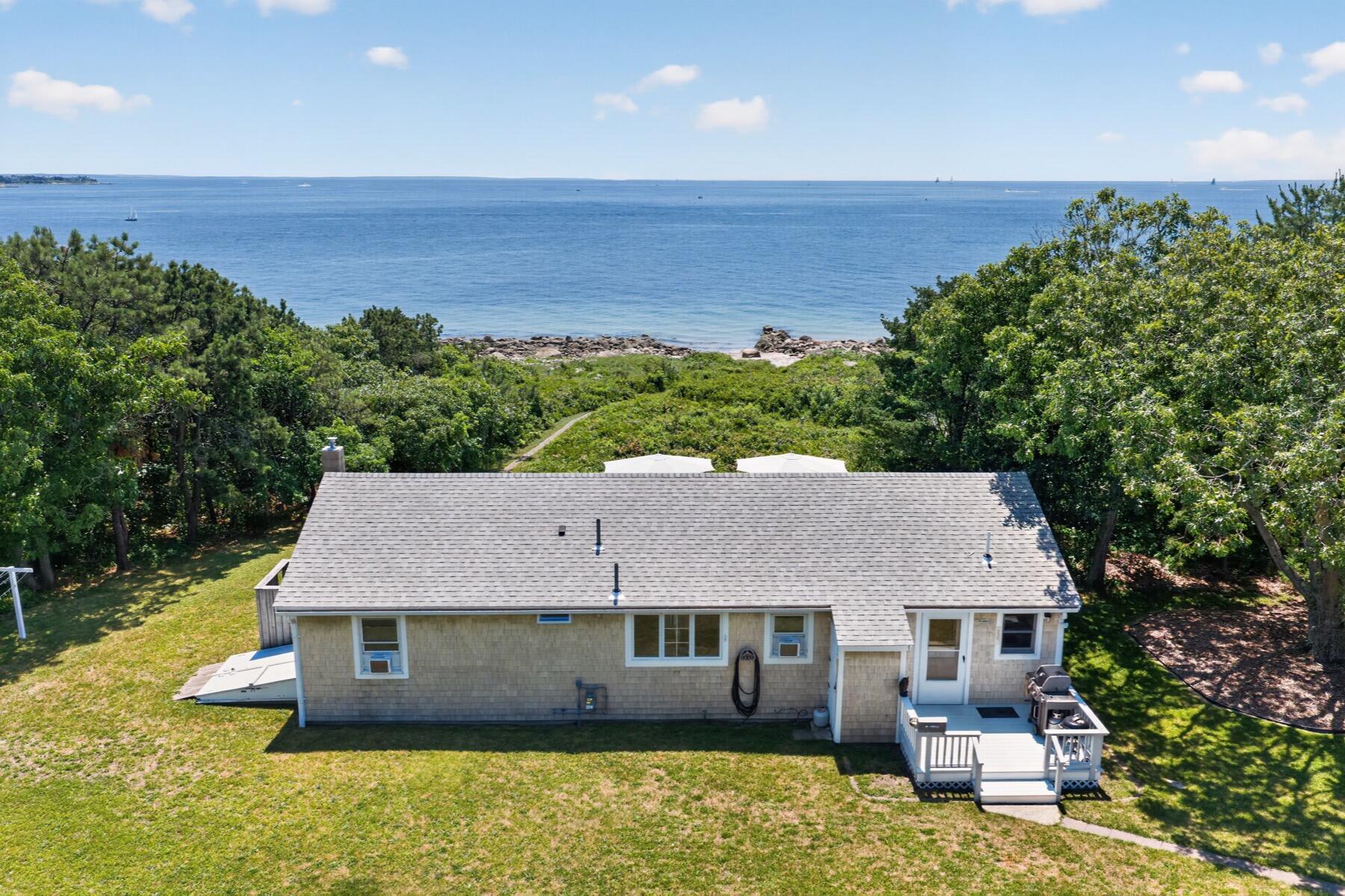 7 Gull Lane Cataumet MA 02534