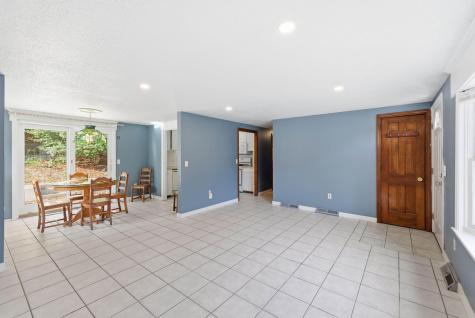 544 Cotuit Road Mashpee MA 02649