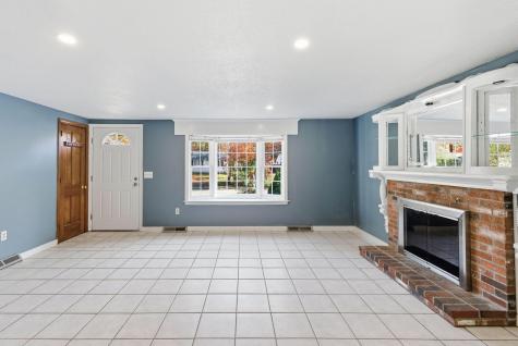 544 Cotuit Road Mashpee MA 02649