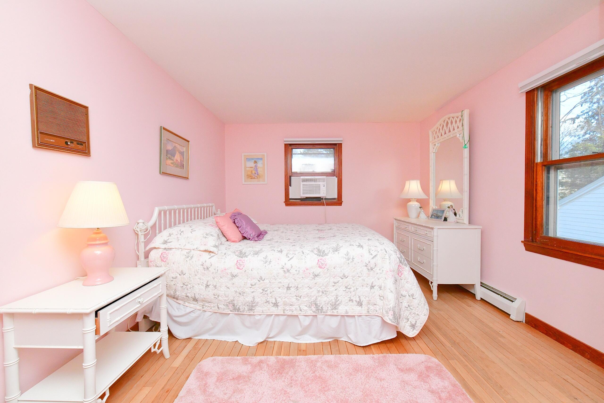 18 Gibbs Road Bourne MA 02562