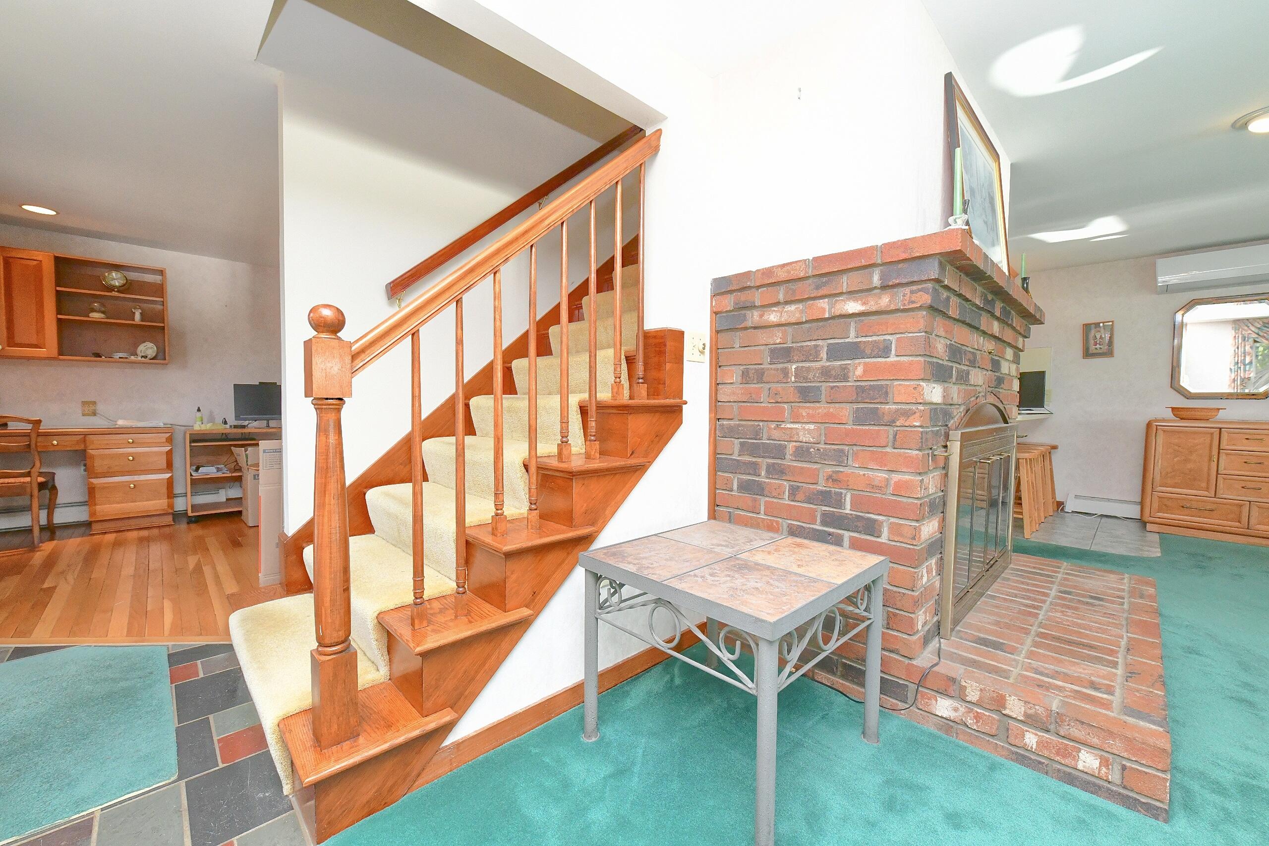 18 Gibbs Road Bourne MA 02562