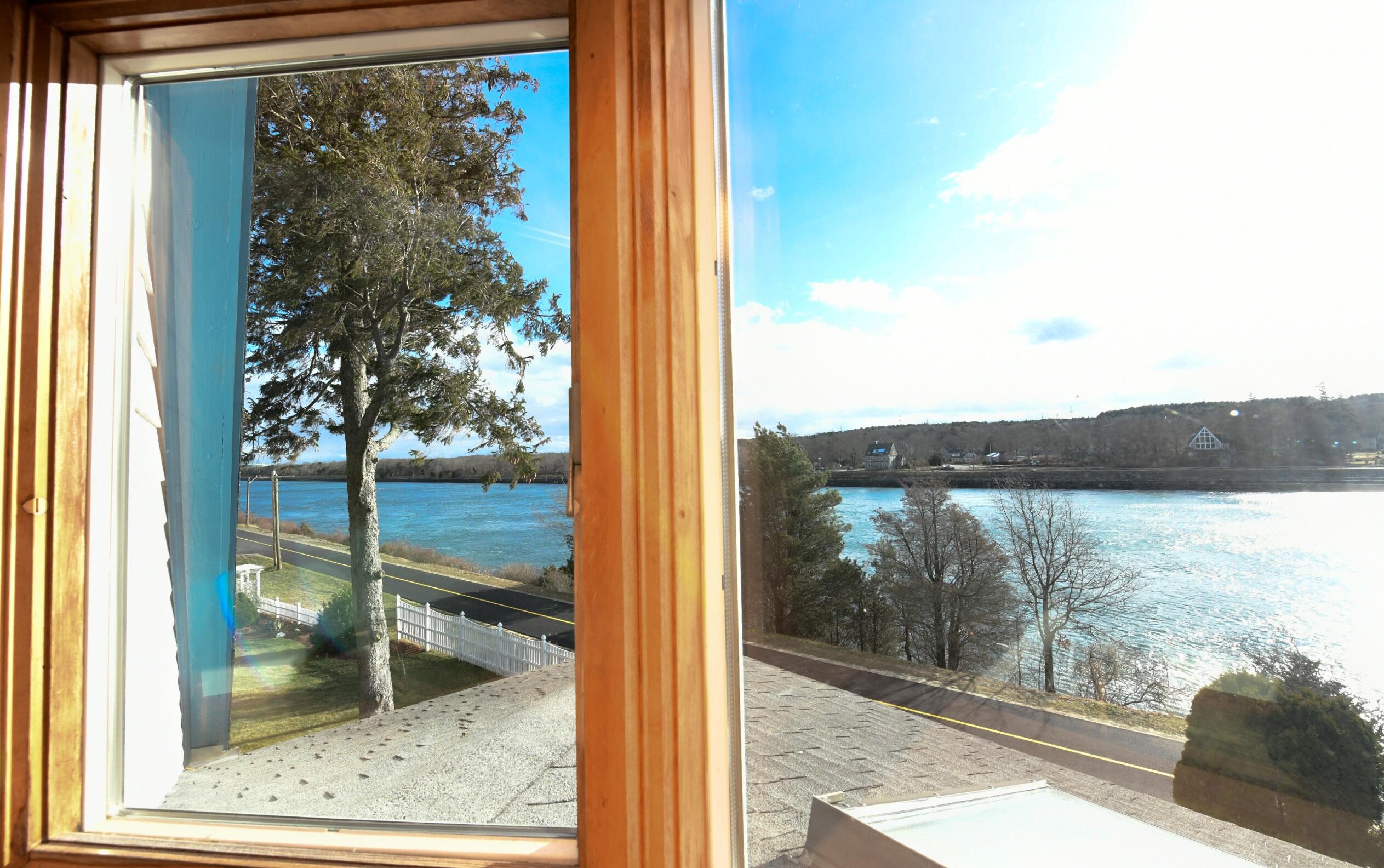 18 Gibbs Road Bourne MA 02562