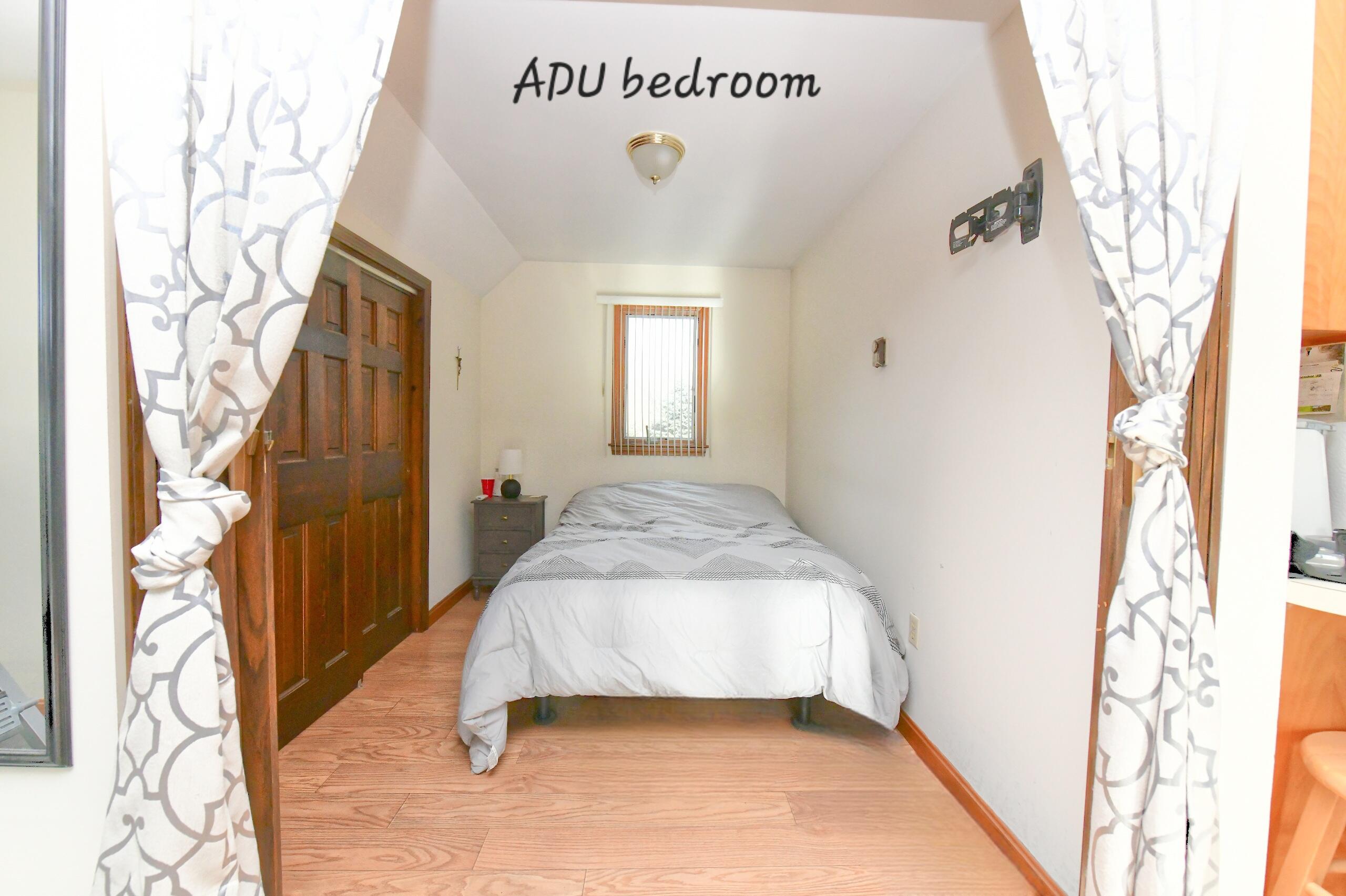 18 Gibbs Road Bourne MA 02562