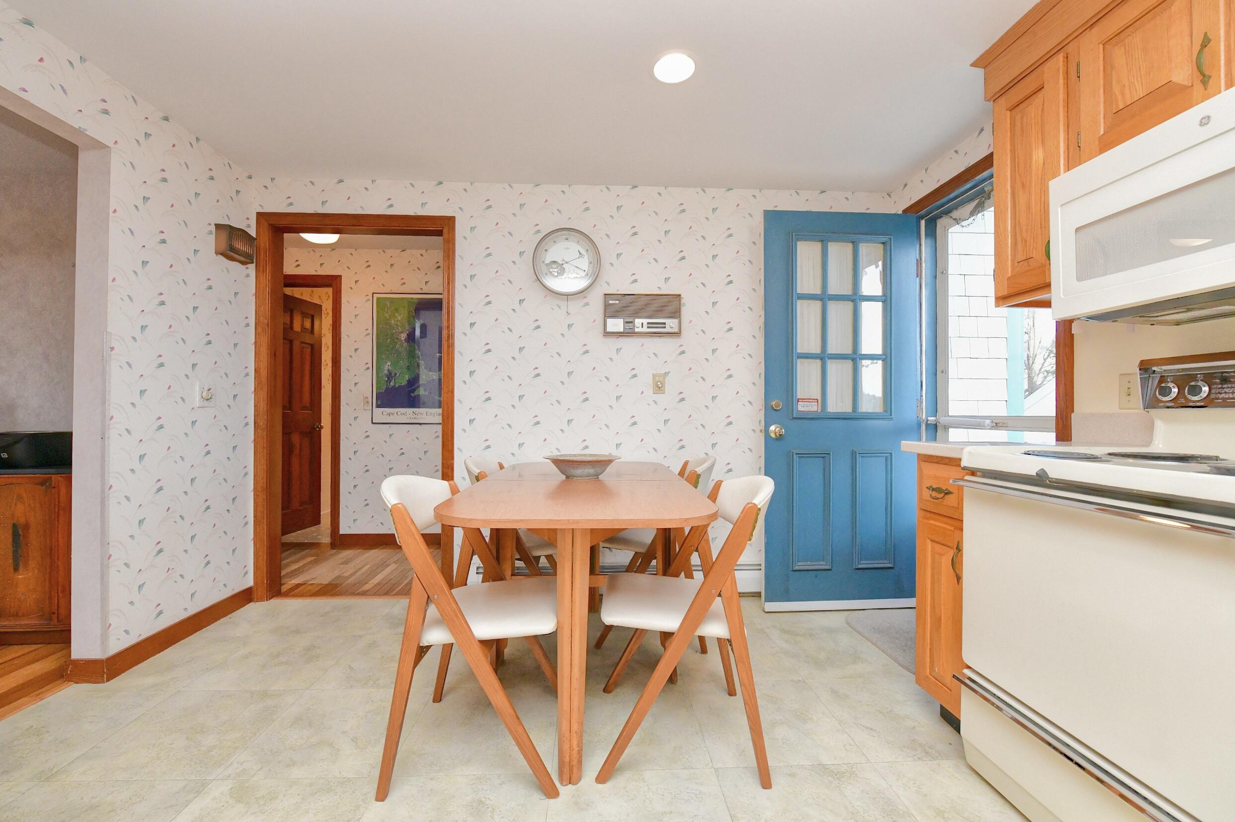 18 Gibbs Road Bourne MA 02562