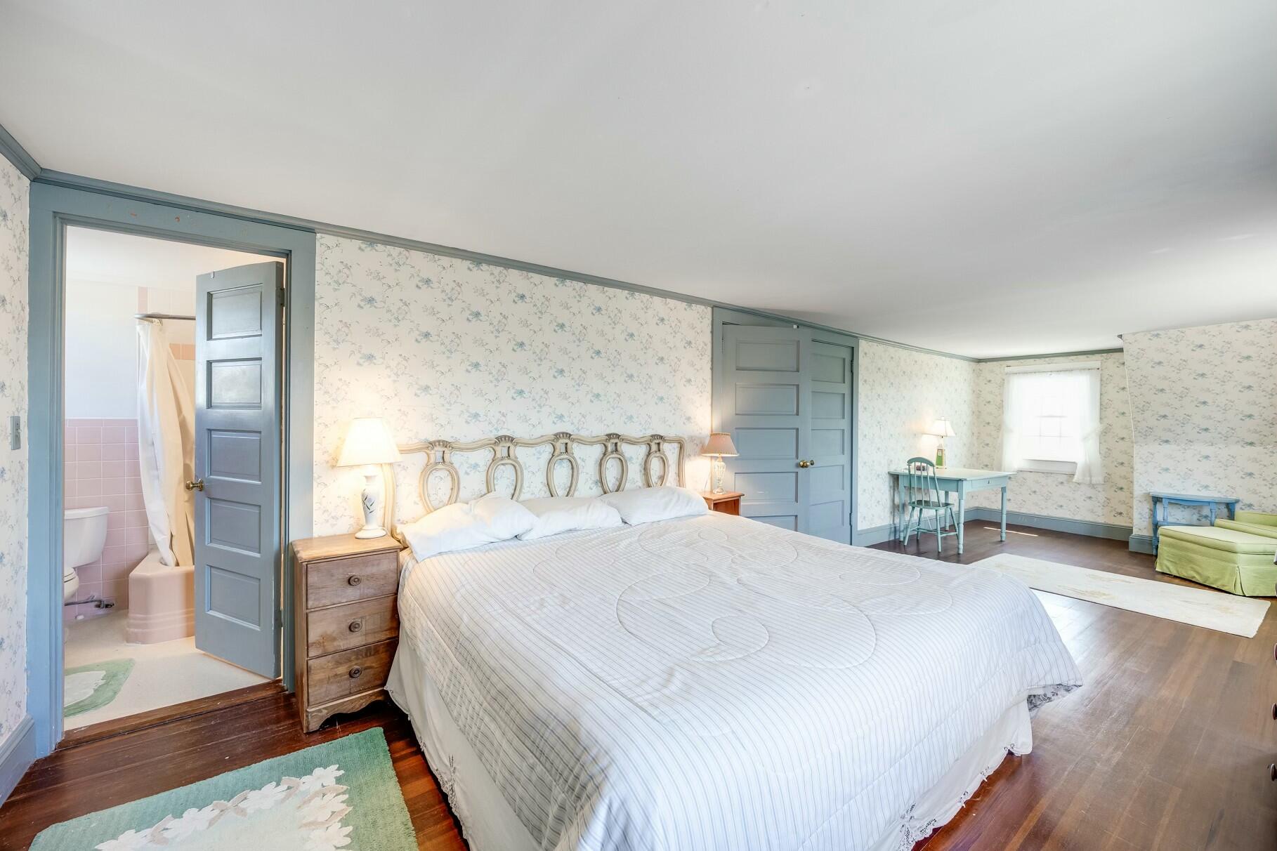 35 Grayton Avenue Barnstable MA 02647