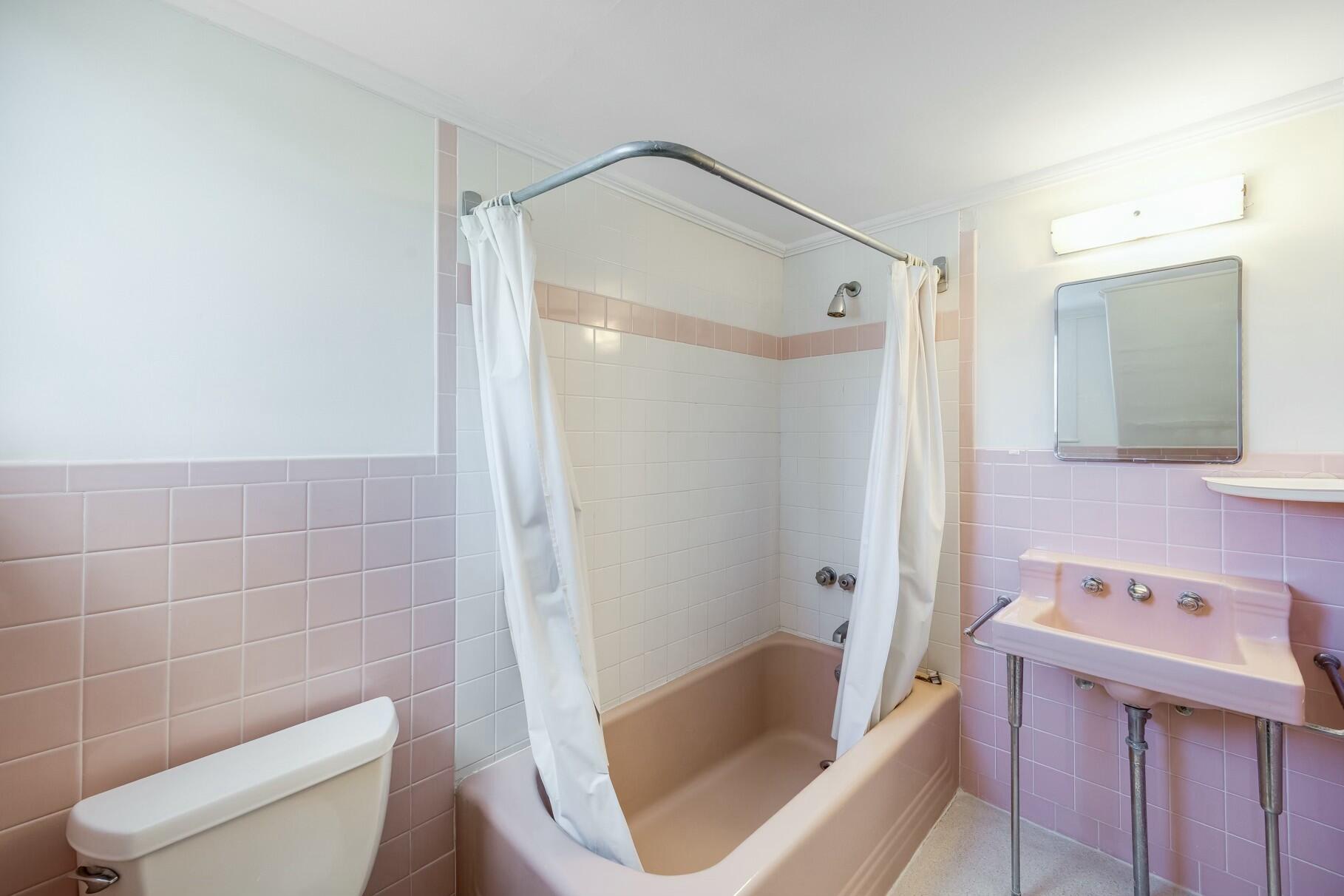 35 Grayton Avenue Barnstable MA 02647