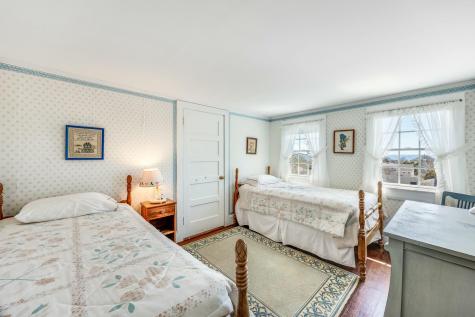 35 Grayton Avenue Barnstable MA 02647