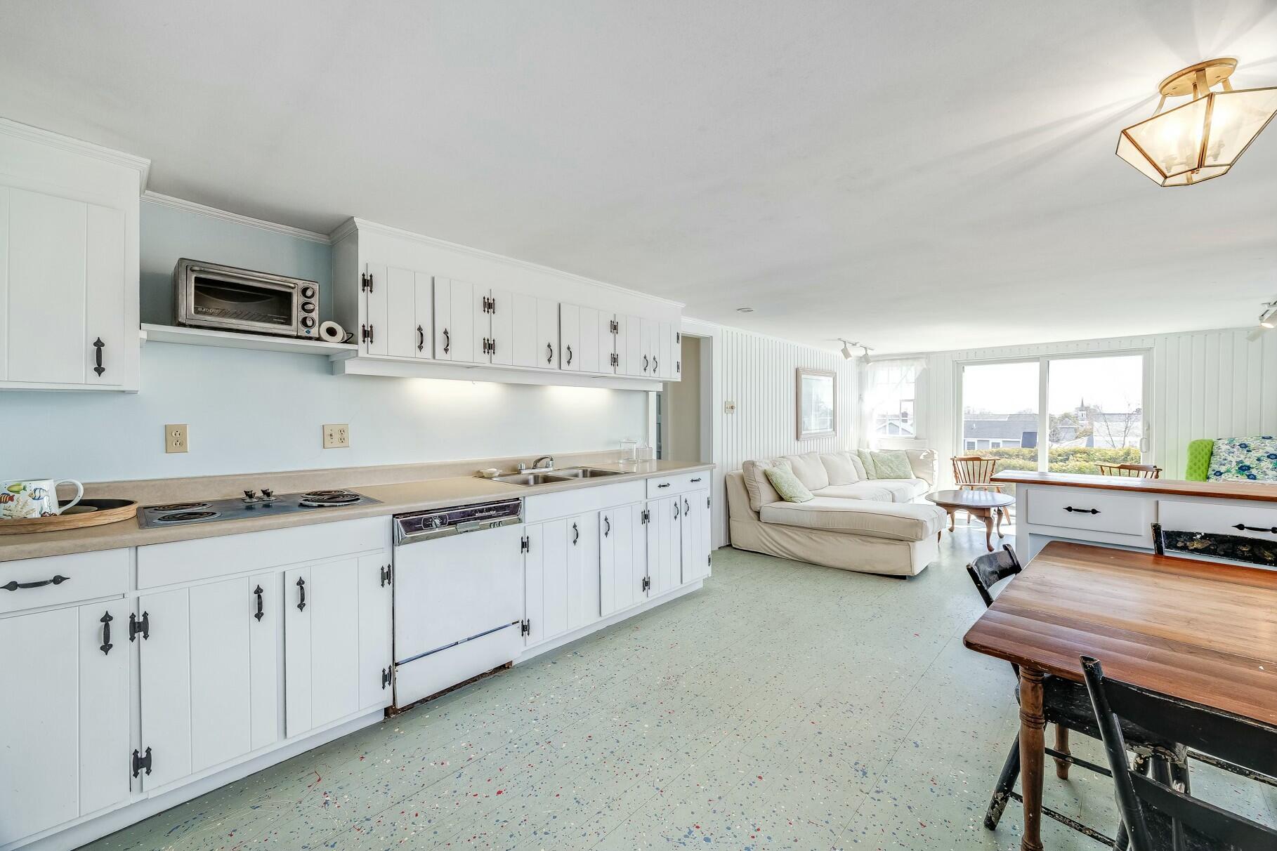 35 Grayton Avenue Barnstable MA 02647