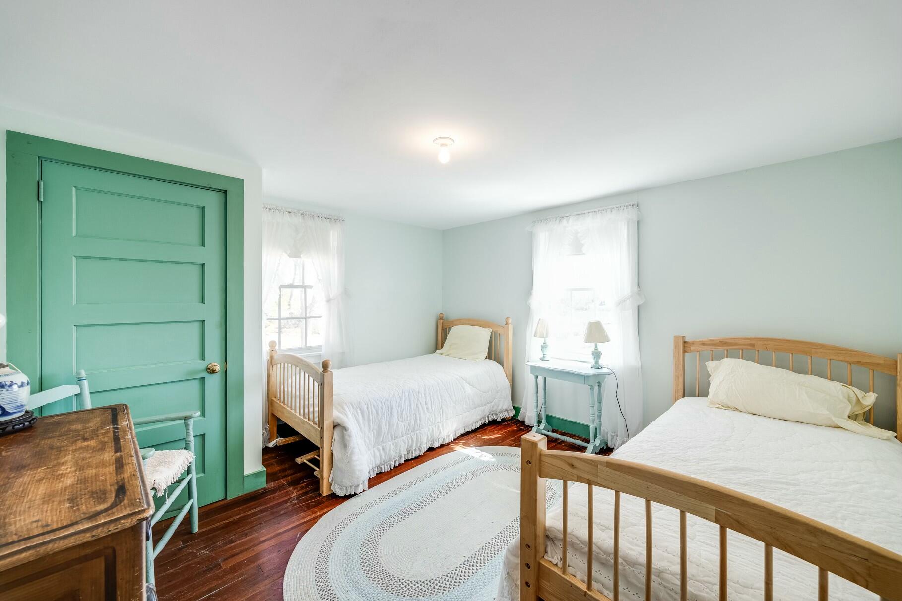 35 Grayton Avenue Barnstable MA 02647