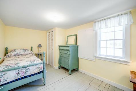 35 Grayton Avenue Barnstable MA 02647