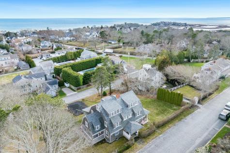 35 Grayton Avenue Barnstable MA 02647