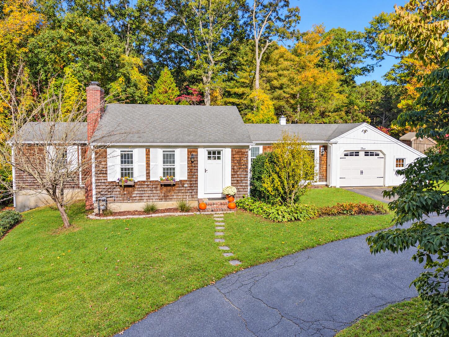 2 Spectacle Road East Sandwich MA 02537