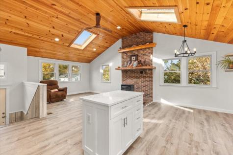 13 Cherry Street Wareham MA 02571