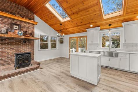 13 Cherry Street Wareham MA 02571