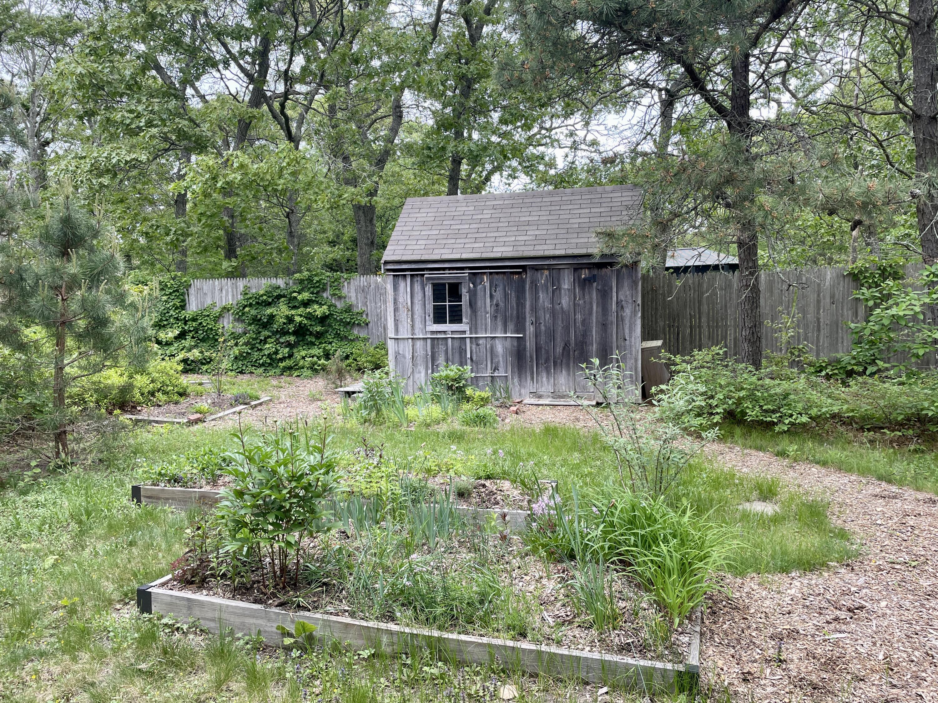 12 Park Avenue Vineyard Haven MA 02568