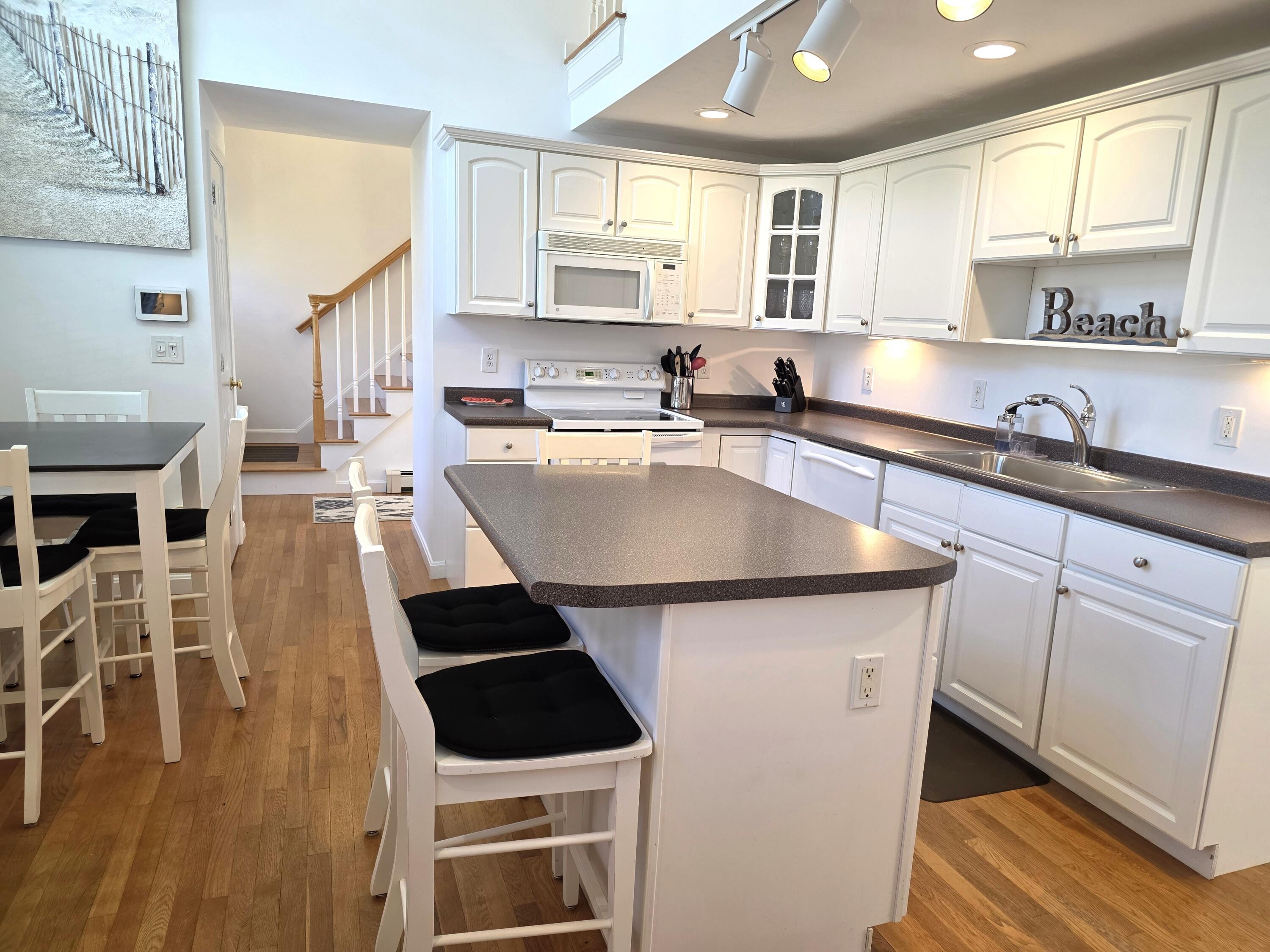 31 Falling Leaf Lane Osterville MA 02655