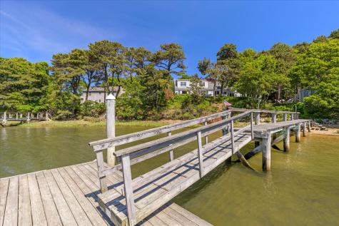 17 Cove Lane Dennis MA 02670
