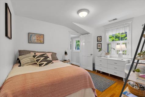 17 Cove Lane Dennis MA 02670