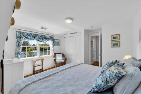17 Cove Lane Dennis MA 02670