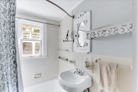 112 Osterville West Barnstable Road Osterville MA 02655