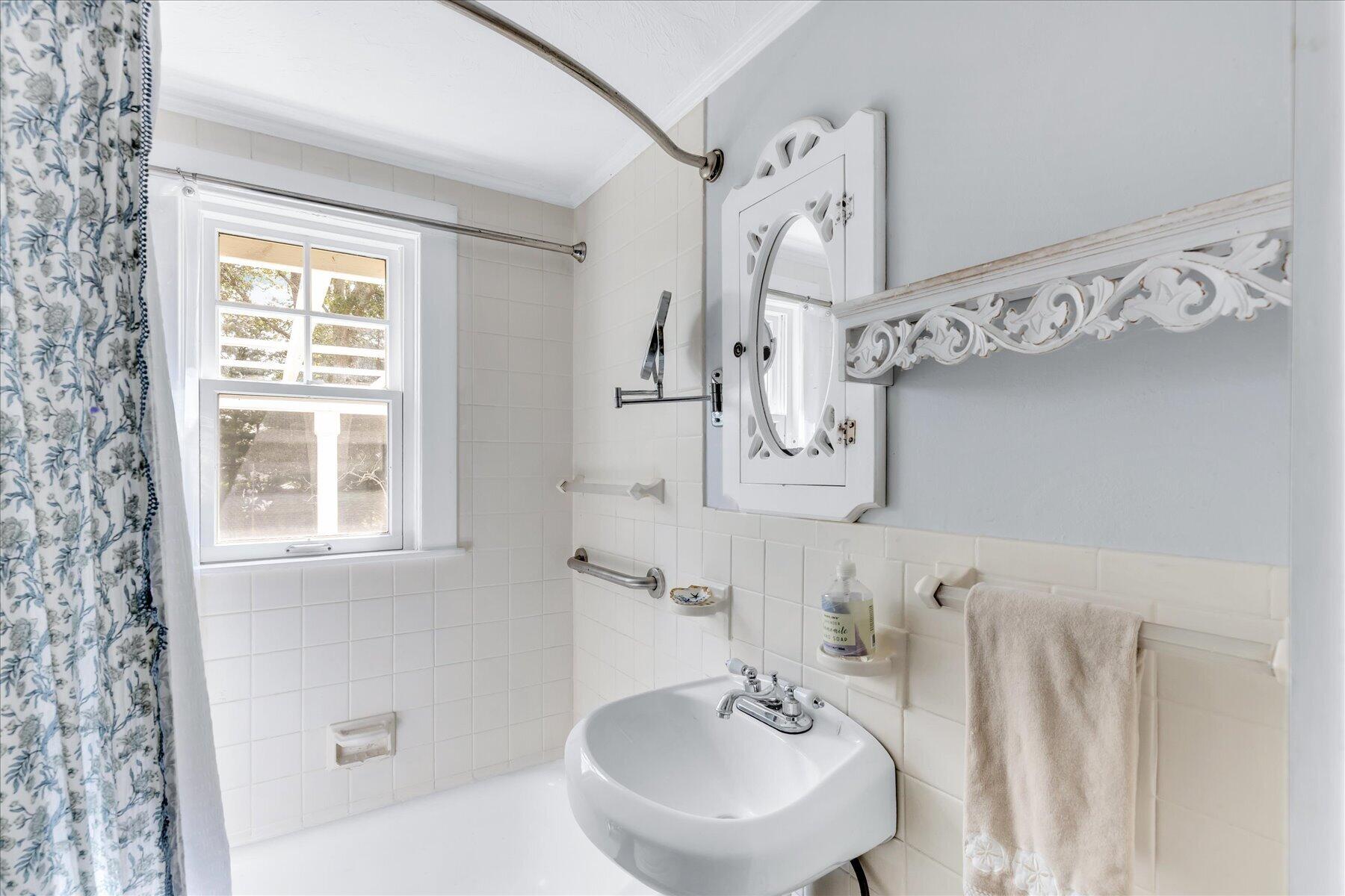 112 Osterville West Barnstable Road Osterville MA 02655