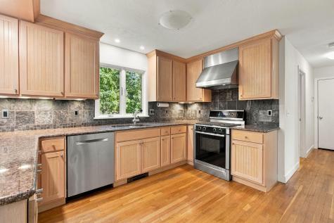 65 Maple Lane Brewster MA 02631