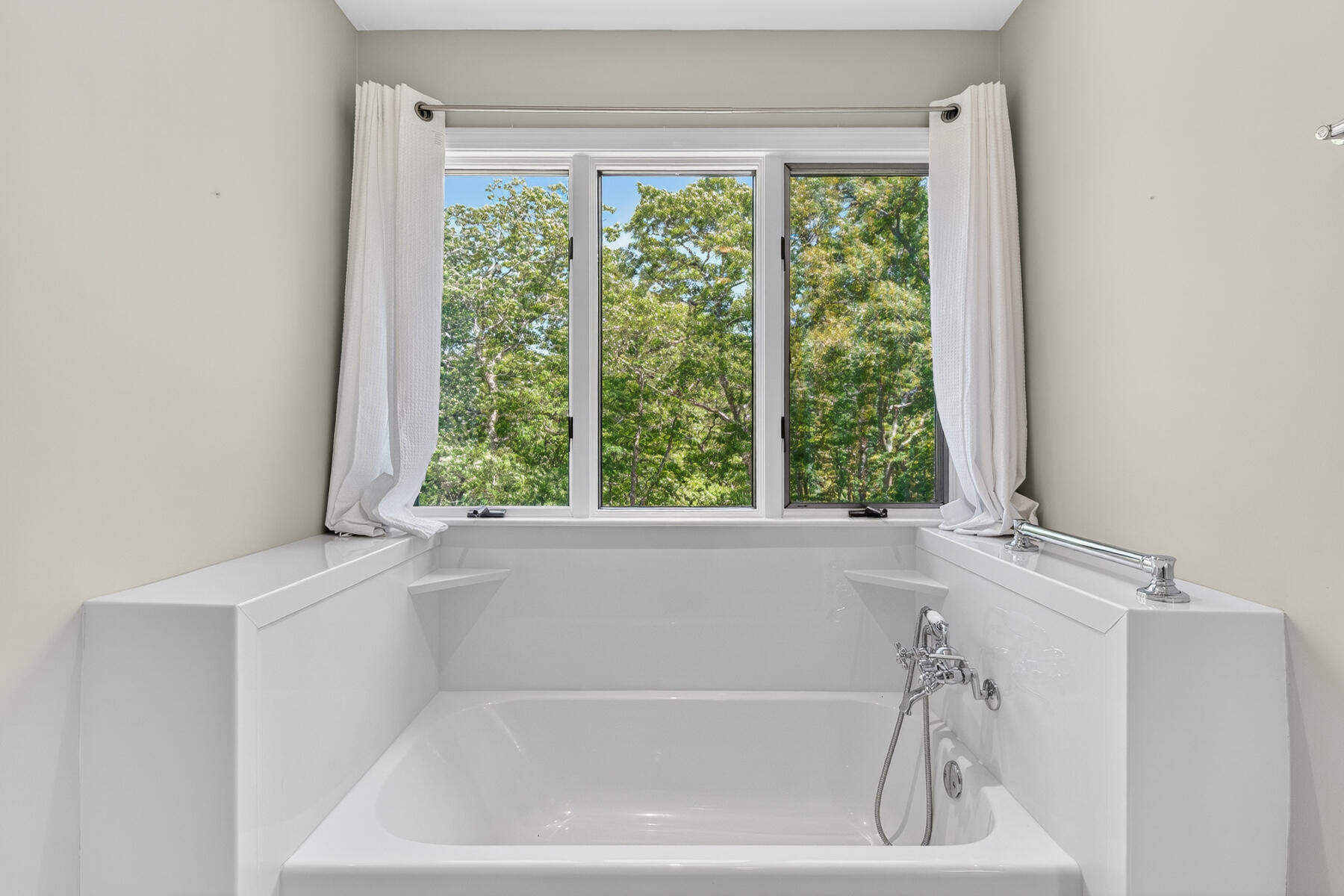 1 Punch Bowl Drive Falmouth MA 02540