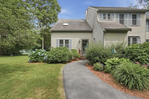 35 Santuit Pond Way Mashpee MA 02649