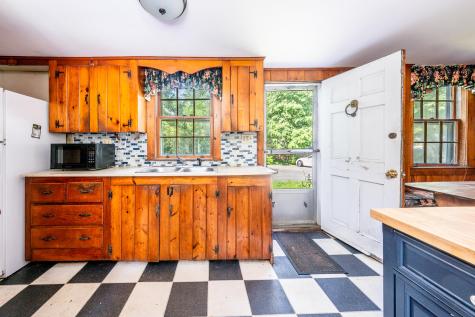 228 Phinneys Lane Barnstable MA 02632