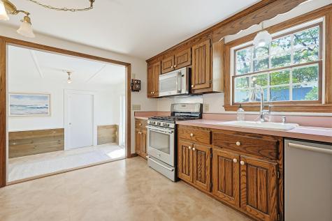 556 Cotuit Road Mashpee MA 02649