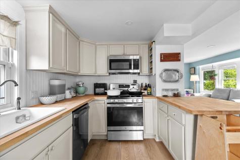 16 Pleasant Street Scituate MA 02066