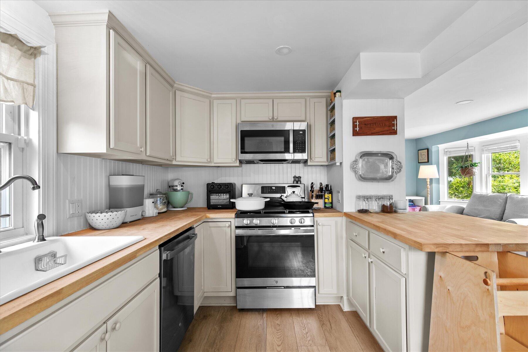 16 Pleasant Street Scituate MA 02066