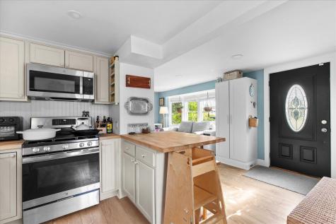 16 Pleasant Street Scituate MA 02066