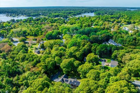 31 Duck Pond Road Dennis MA 02638