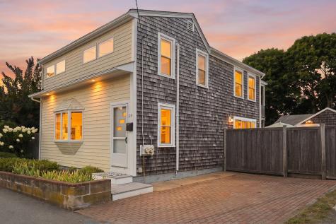 39 Pleasant Street Provincetown MA 02657