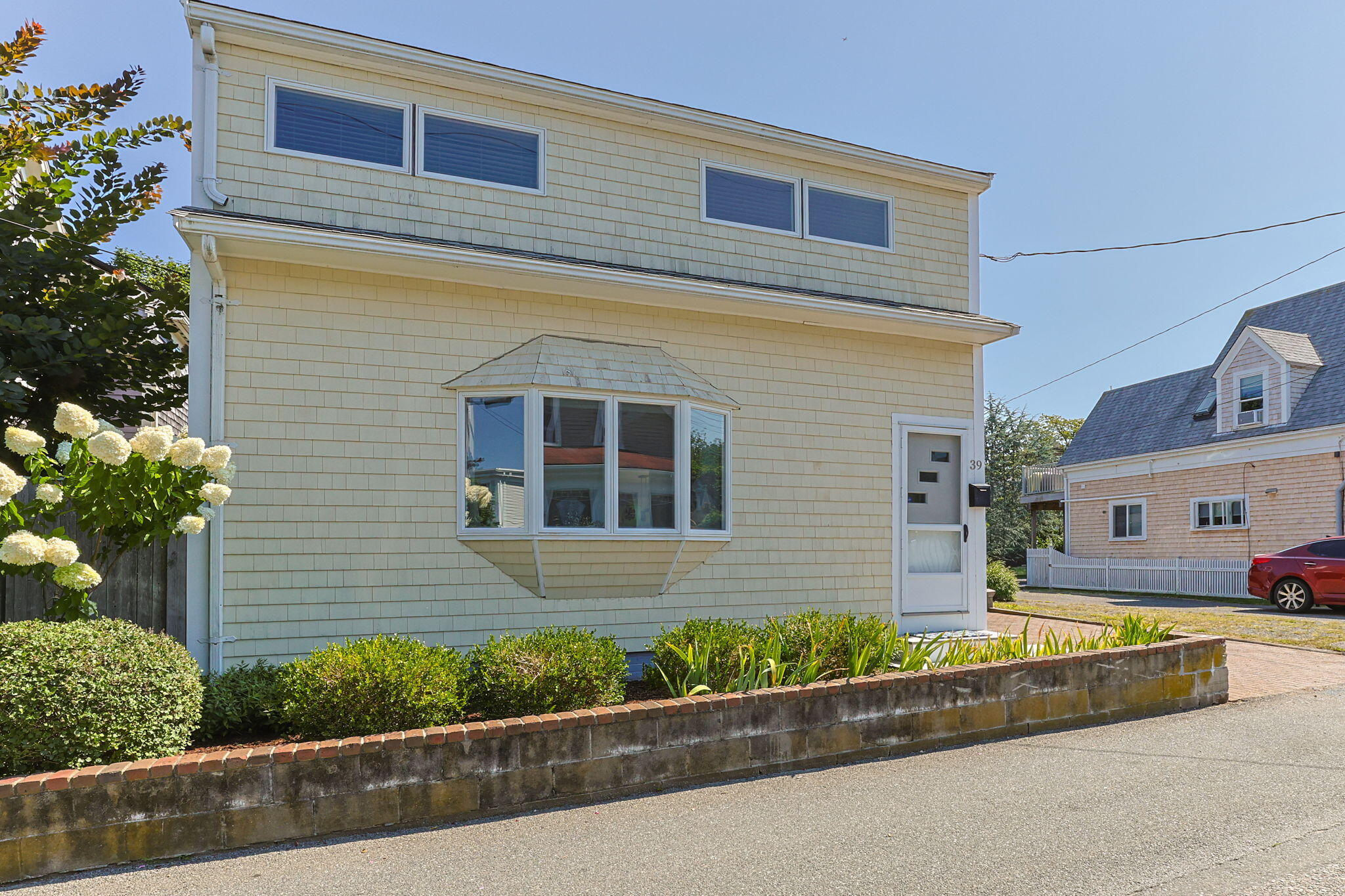39 Pleasant Street Provincetown MA 02657
