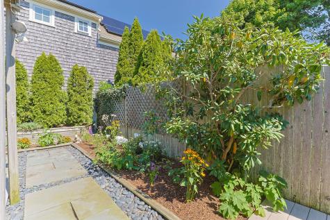 39 Pleasant Street Provincetown MA 02657