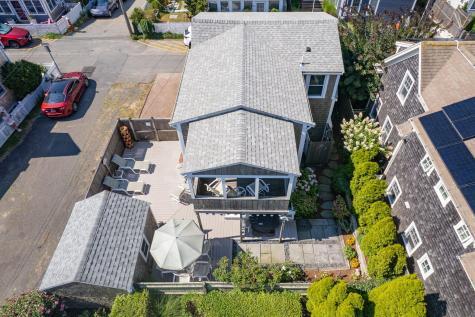 39 Pleasant Street Provincetown MA 02657